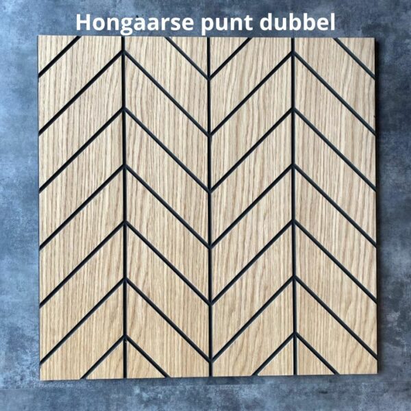 Wandpaneel met dubbele Hongaarse punt als patroon